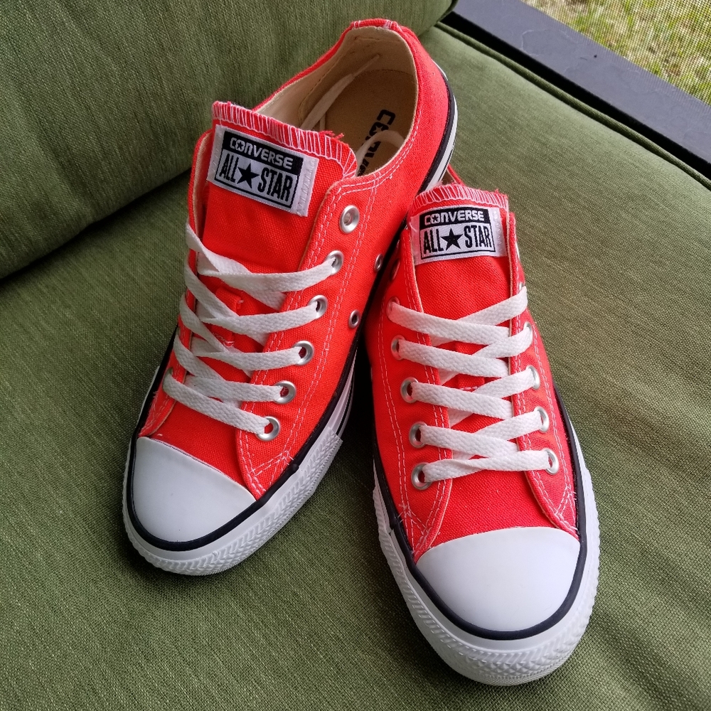 Coral Converse - Picture 4 of 8
